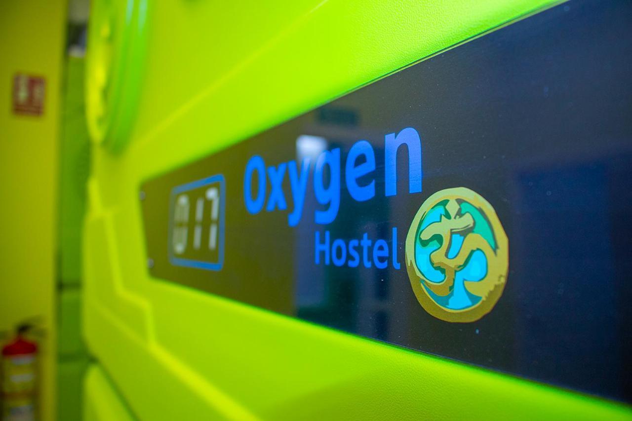 Oxygen Hostel Capsula Madrid Buitenkant foto